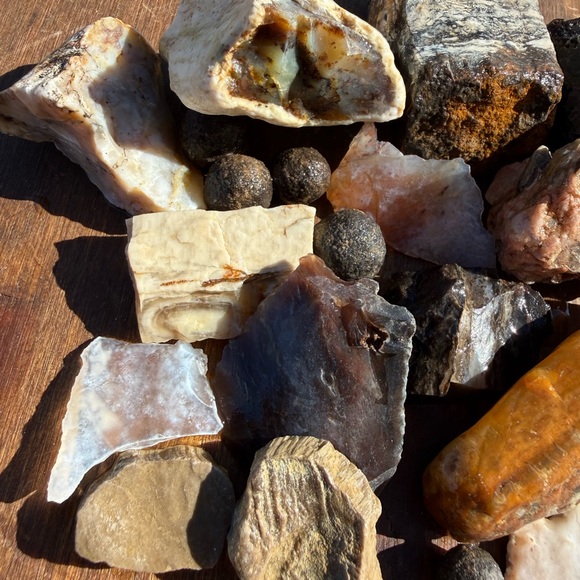 Assorted Natural Stones Collection - Picture 2 of 8